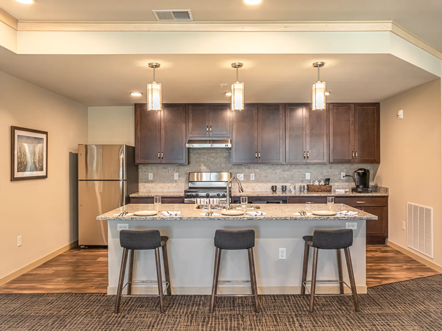 Lincoln Street Apartments — Photo 4