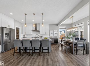 3210 Chernowski Way SW, Edmonton, AB T6W4G4