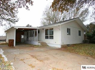 617 S D St, Milford, NE 68405