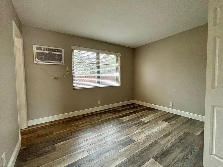 503 N J St #2 — Photo 10