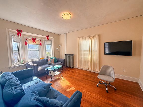4th image of 21 Imrie Rd #2