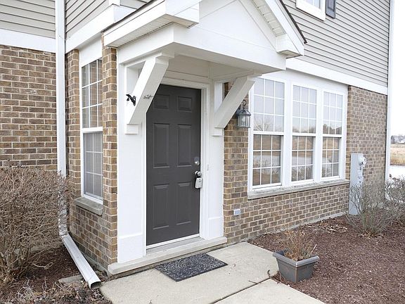 3rd image of 575 Springbrook Trl N Unit 575