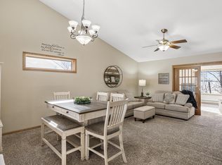 906 Shady Ridge Ln, Braham, MN 55006