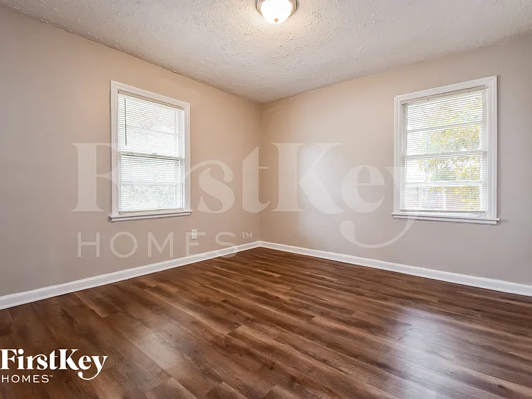 3217 Sandusky Dr — Photo 9