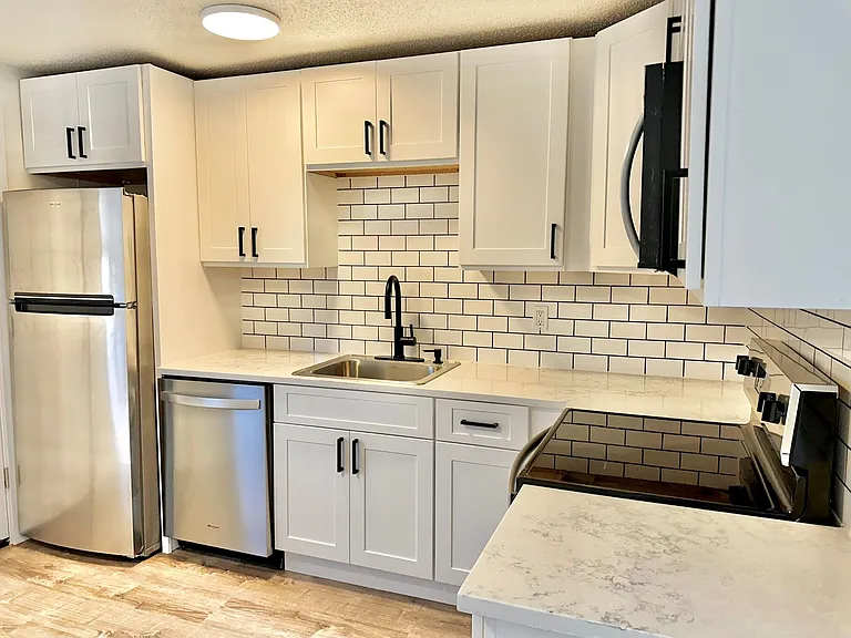 C-Street Apartments — Photo 12