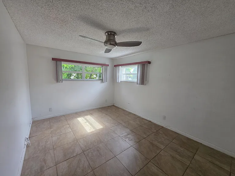 7195 NW 9th Ct — Photo 7