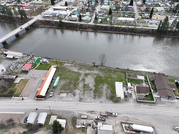 3rd image of 109 Mullan Rd W