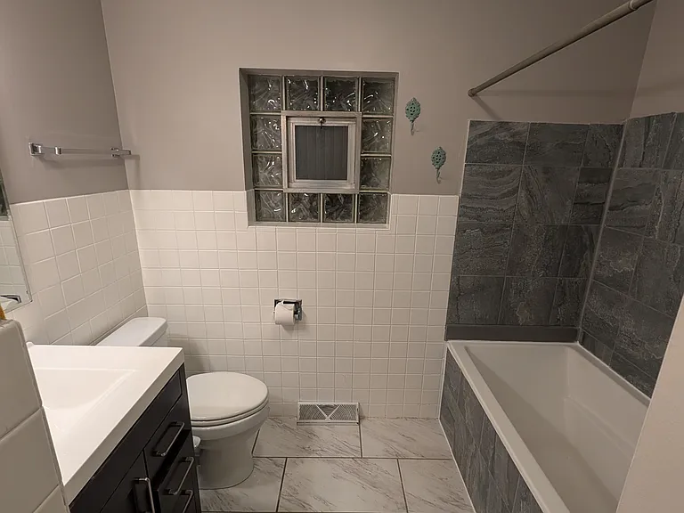 736 W Hinsdale Ave — Photo 6