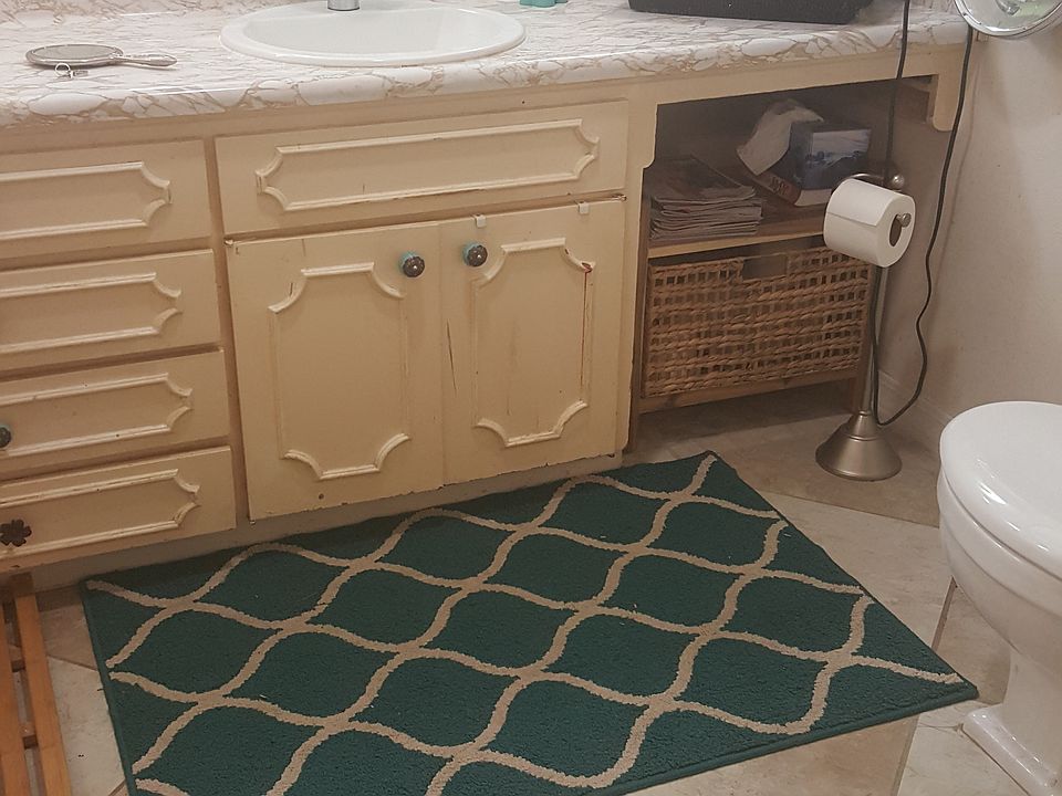 1st image of 350 Thunderbird Dr APT 34