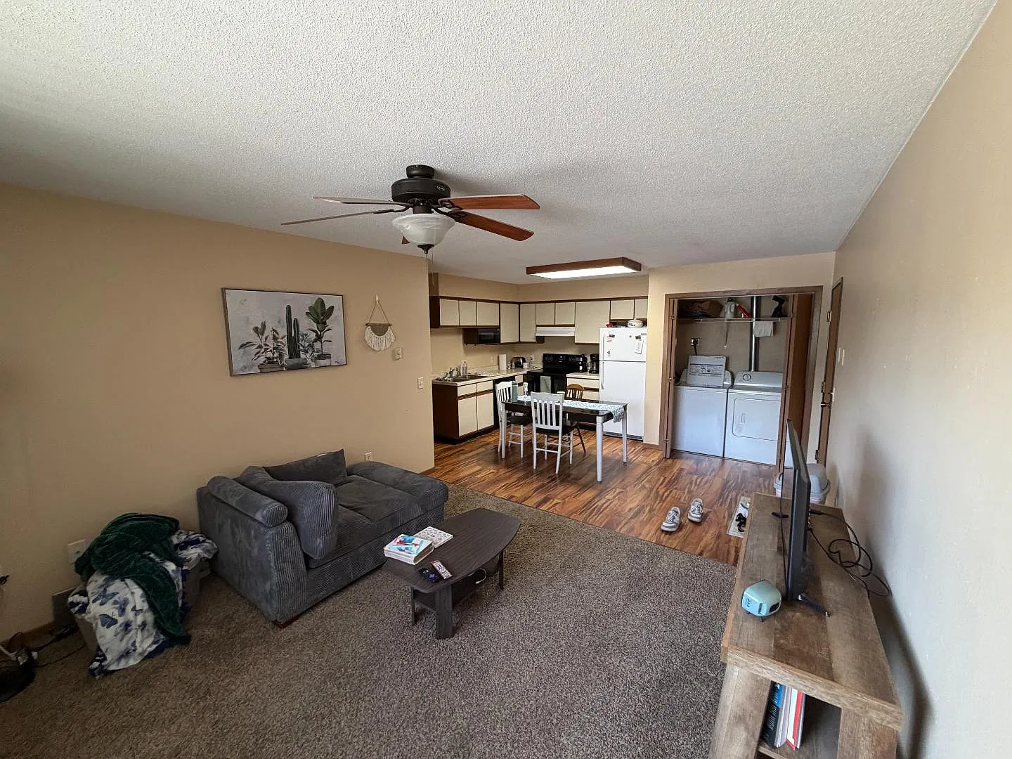 347 W Johnson St - 4 — Photo 2