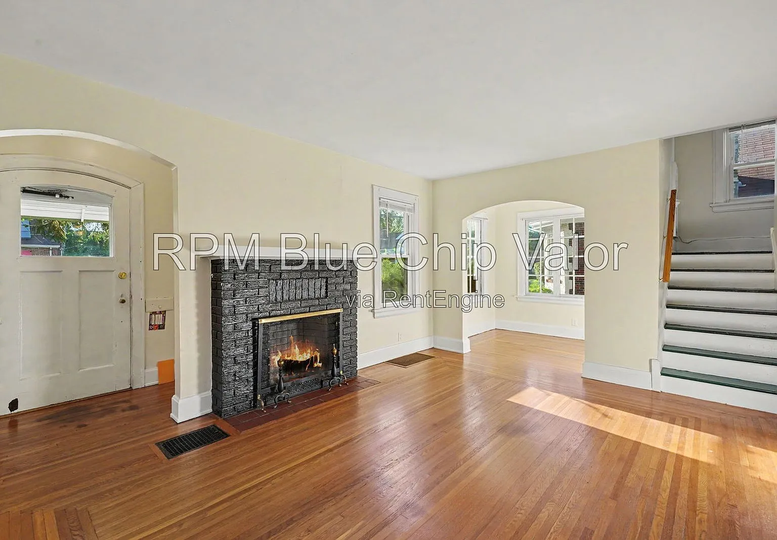 2 bed, 1.0 bath, $1,495 — Photo 2