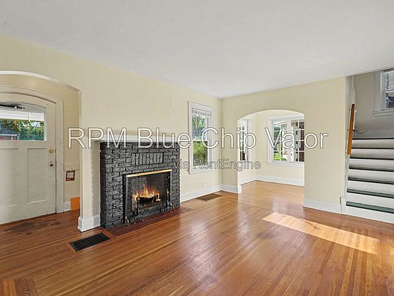 2nd image of 6735 Plainfield Rd