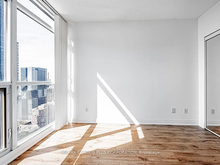 21 Carlton St #3708 — Photo 10