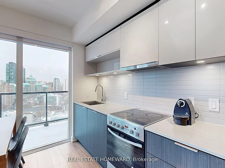 159 Wellesley St E #1809 — Photo 11
