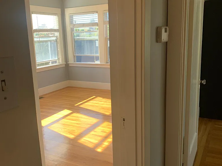 2941 Rawson St — Photo 18