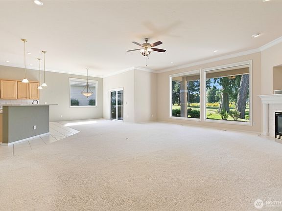 5th image of 3849 Prestwick Lane SE