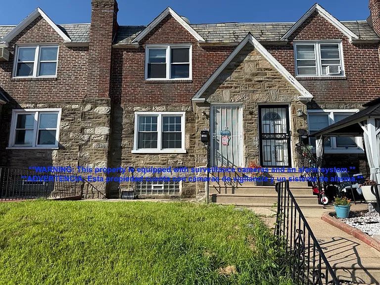 1208 Robbins St — Photo 15