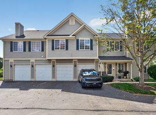 319 Windsor Ct Unit B, South Elgin, IL 60177