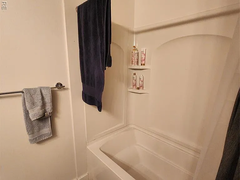 55 W Canfield St #204 — Photo 9
