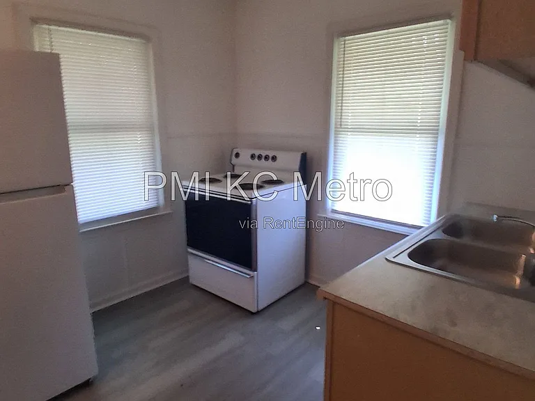 26 S Central St #9 — Photo 15