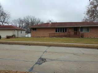 8080 Harbach Blvd, Clive, IA 50325