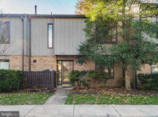 1803 Ivy Oak Sq #64, Reston, VA 20190