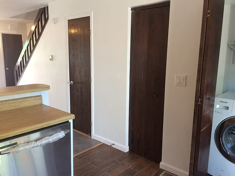 27 S Murray Blvd — Photo 11