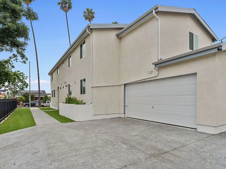 4828 McKinley Ave — Photo 4