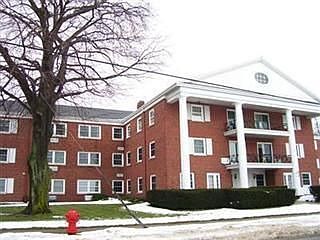 1st image of 1249 Lakeshore Dr APT 329