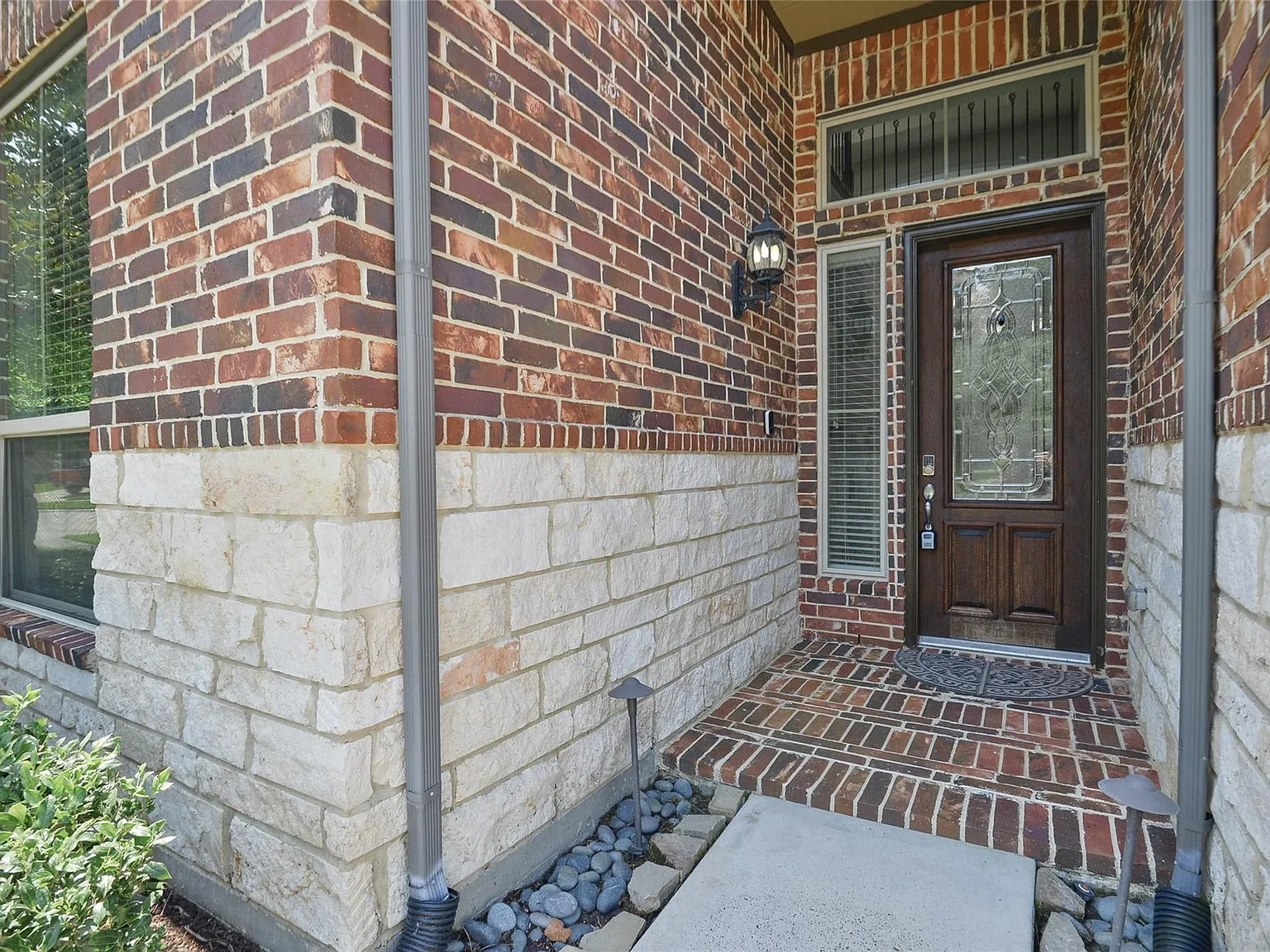 4 bed, 3.0 bath, 2543 sqft, $2,895 — Photo 4