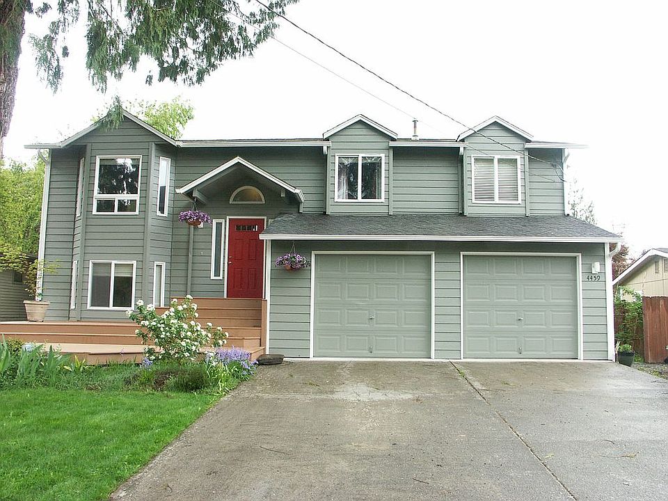 Contemporary 4 bedroom home 