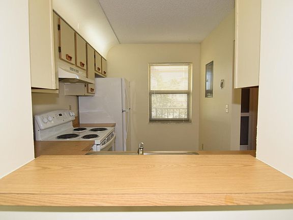4th image of 3141 SE Aster Ln APT 1405