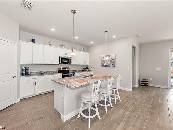 5th image of 3061 Weston Manor Dr