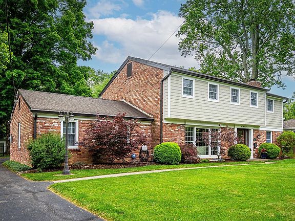 5th image of 104 Red Bird Ln