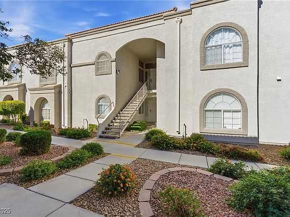 5th image of 3125 N Buffalo Dr Unit 2074
