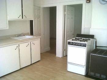 5th image of 97 Sylvian St #1