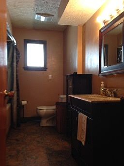 2nd image of 1409 W 40th St