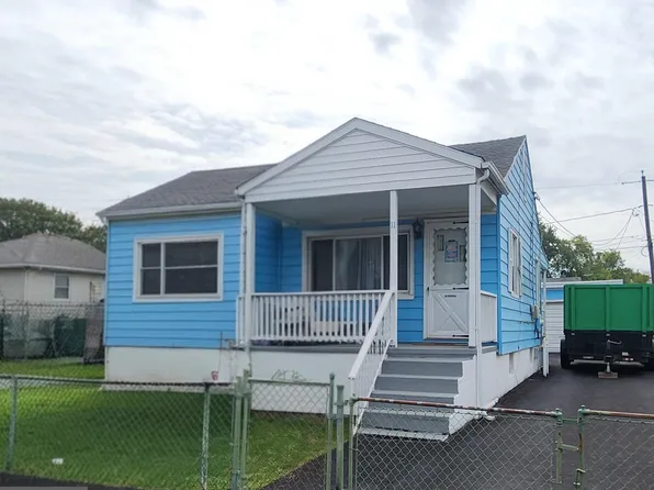 11 Honeycomb Rd, Baltimore, MD 21220