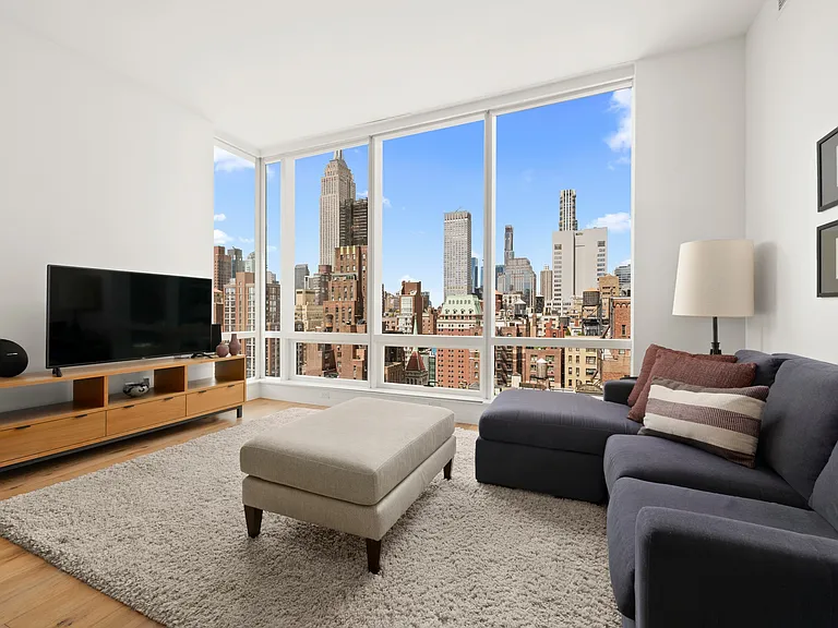 325 Lexington Ave #20A — Photo 3