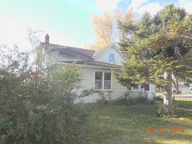 1st image of 604 S 11th St