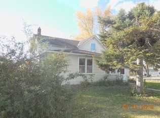 604 S 11th St, Olivia, MN 56277