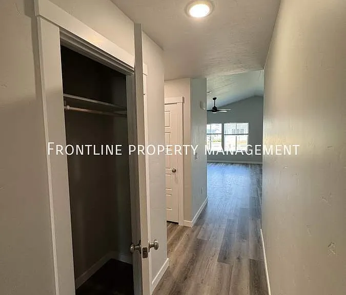 5036 W Apgar St — Photo 6
