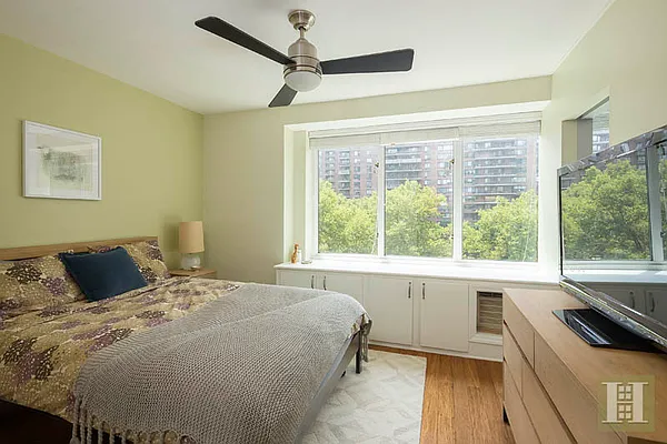 Rented by Halstead Real Estate | media 41