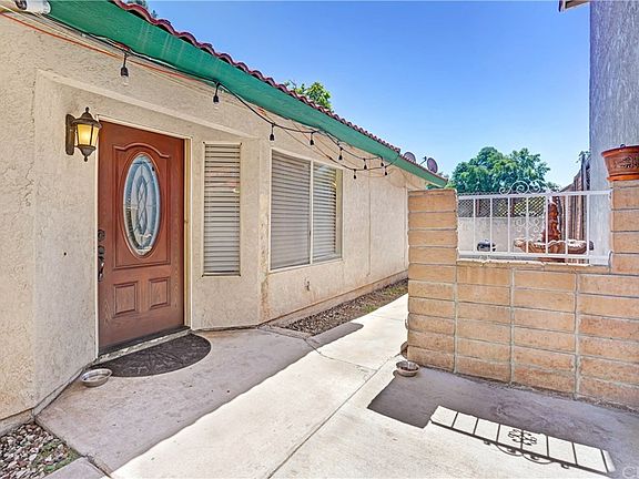 3rd image of 14581 El Contento Ave