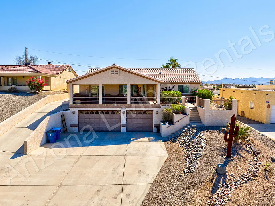 2450 Angler Dr