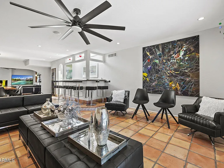 4002 E Alan Ln — Photo 11
