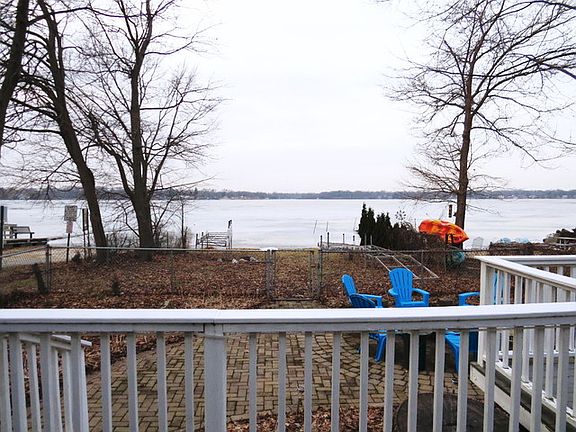 5th image of 308 E Lake Shore Dr