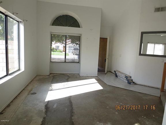 3rd image of 15374 Braun Ct