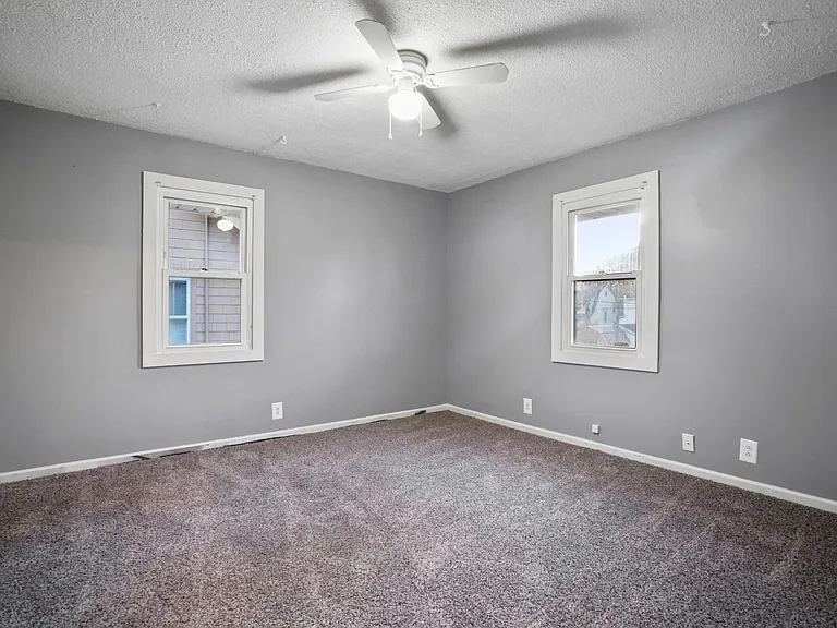 112 Linden Ave — Photo 14