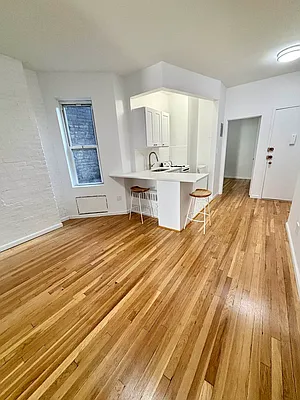 Rented by Voro NYC | media 12